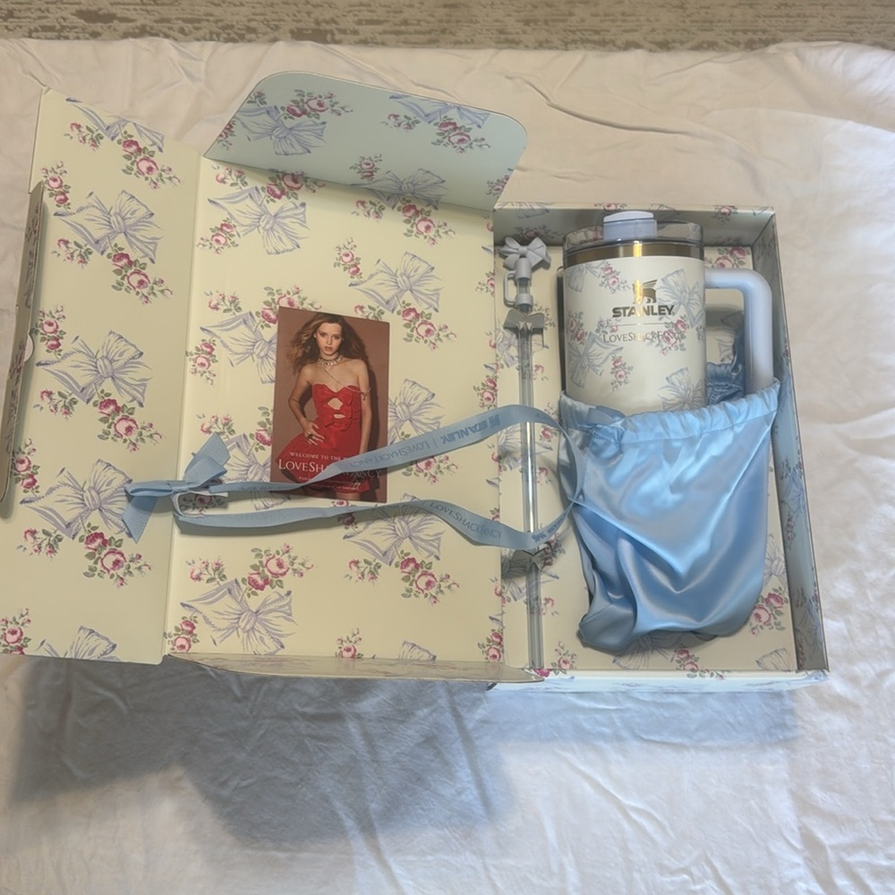 LOVESHACKFANCY X STANLEY 40oz Rosa Beaux Blue
